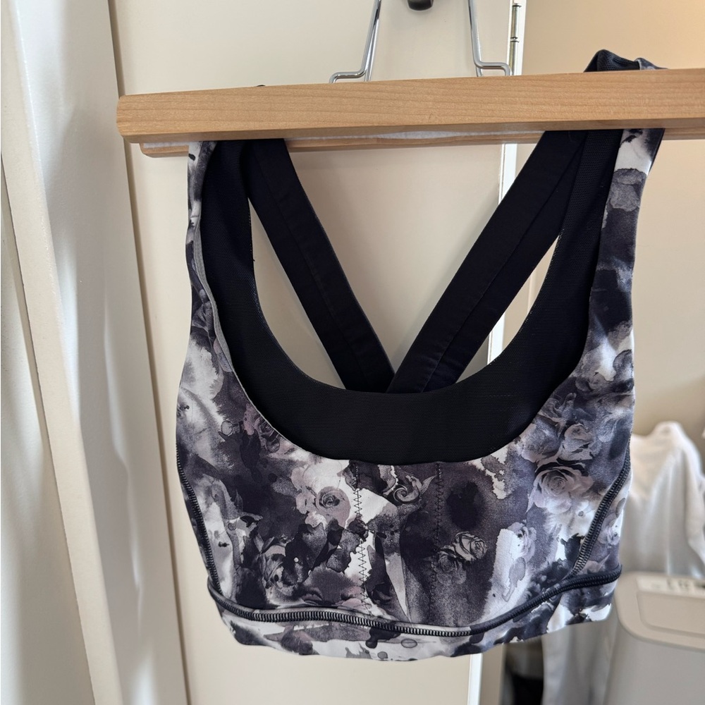 LULULEMON RUN STUFF YOUR BRA III/ SIZE 4/ Mini obscured black dusty mauve